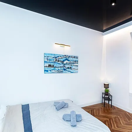Apartment Wspolna 54a - Bezplatny Parking 450m - Balkon Warsaw