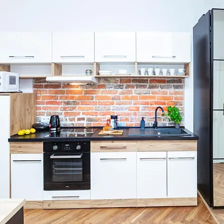 Wspolna 54a - Bezplatny Parking 450m - Balkon Varšava