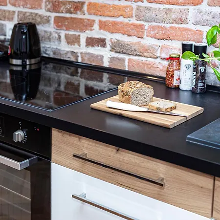 Wspolna 54a - Bezplatny Parking 450m - Balkon 아파트 바르샤바